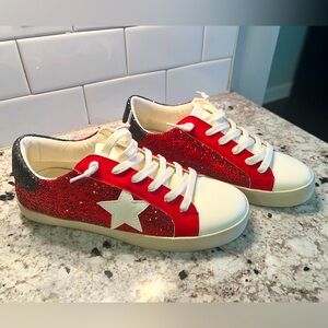Camel Threads Red and Black Glitter Sneakers - Size 9 - NEW
